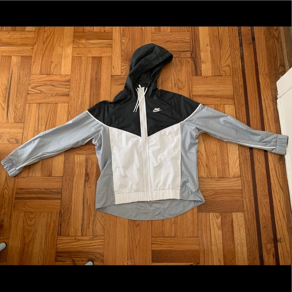 Nike Women’s Windrunner Jacket